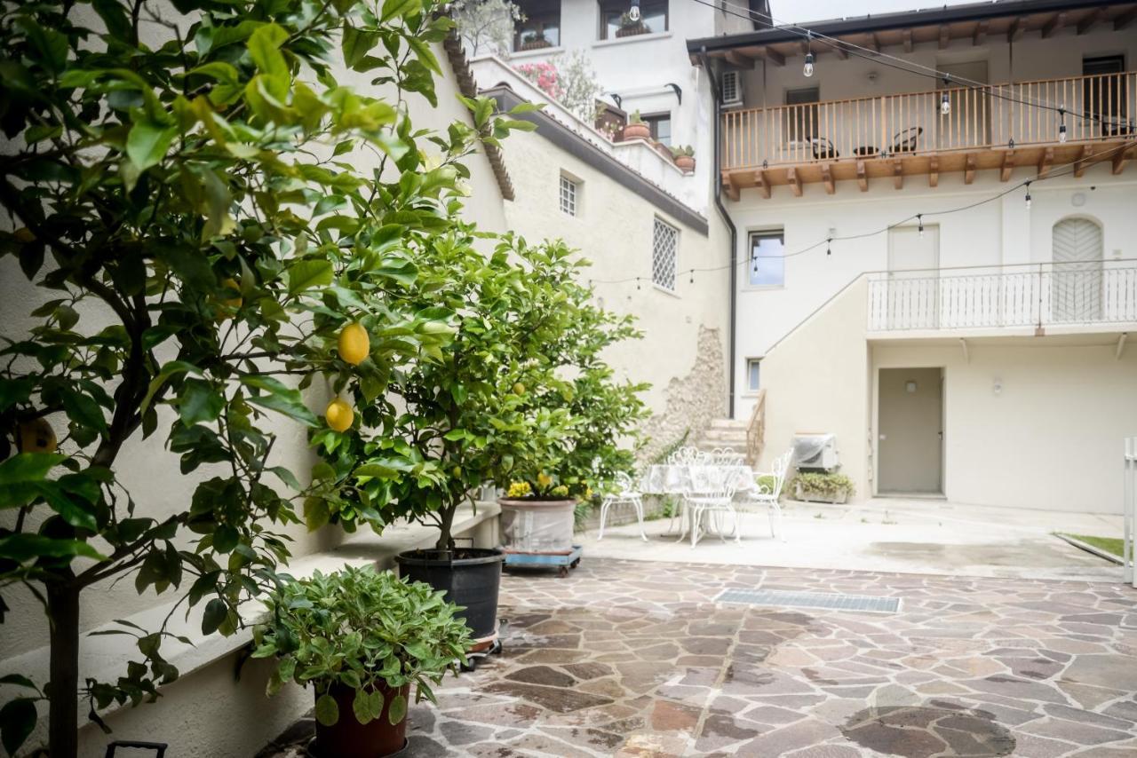 La Corte Dell'Elmo Salò Dış mekan fotoğraf